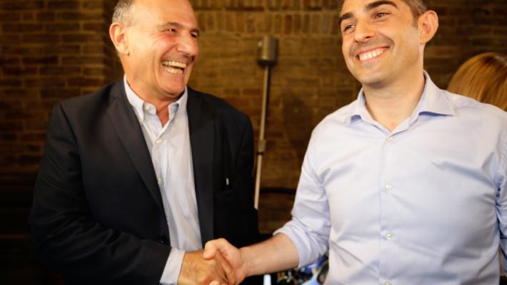 Ballottaggio Pizzarotti-Scarpa. Lo scarto è di 2 punti