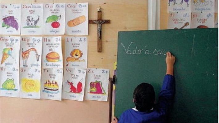 Modena, dirigente vieta al parroco la benedizione in classe, "la scuola &egrave; laica"