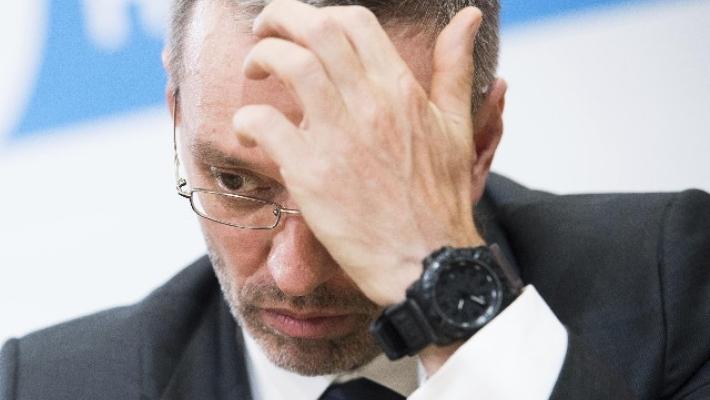 Austria, dopo scandalo Fpoe -4 punti