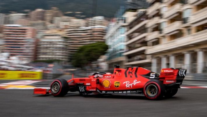 Vettel terzo, ma la Mercedes domina