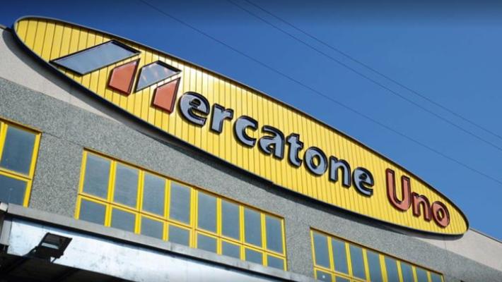 Fallita Mercatone Uno: a rischio 1800 posti (e i lavoratori lo scoprono su Fb)
