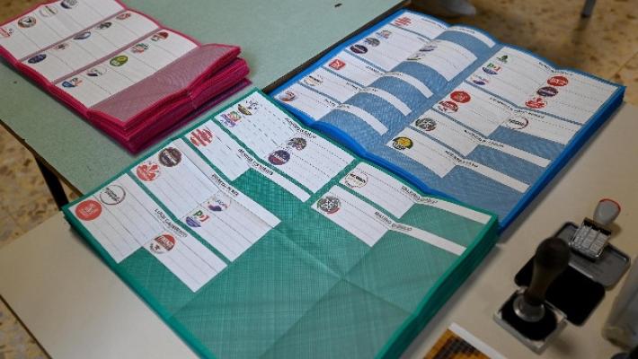 In Emilia Romagna il centro destra avanti di 4-5 punti sulla sinistra