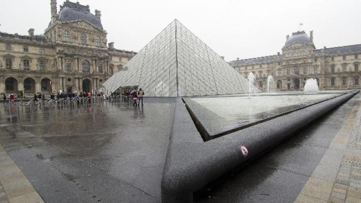 Lite a Parigi, ucciso da autista pullman