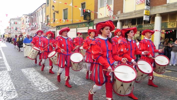 Eticaland nel parco, Oltremarket e re culatello: l'agenda del sabato