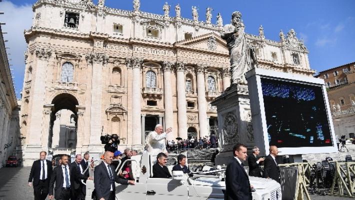 Papa: sabato 8 'un minuto per la pace'