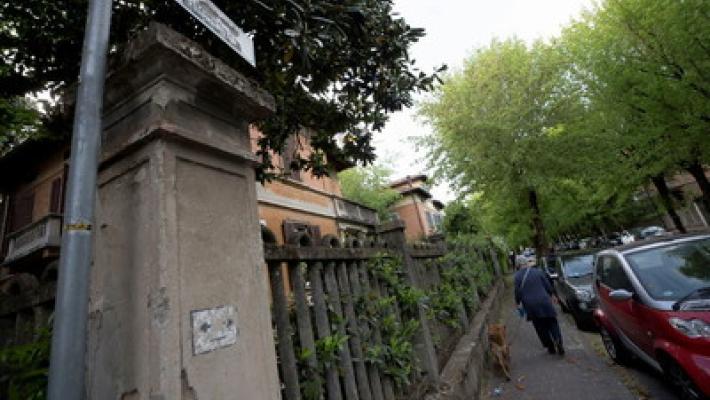 Scippo, anziana ferita in via Palestro