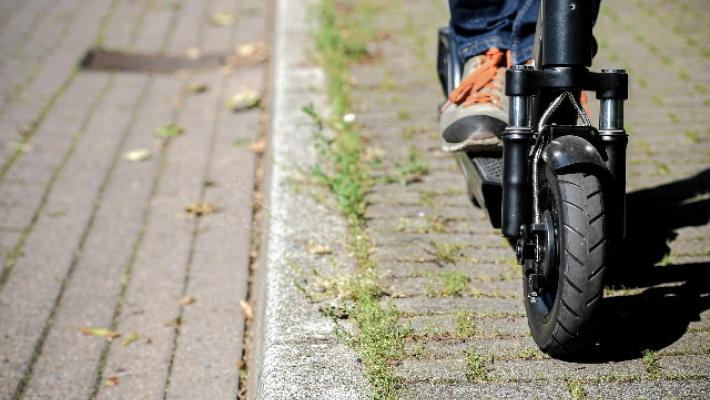 Noleggia monopattino a Modena, il "conto" è di 12mila euro