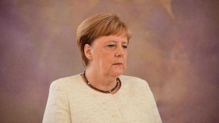 Angela Merkel di nuovo colta da tremore