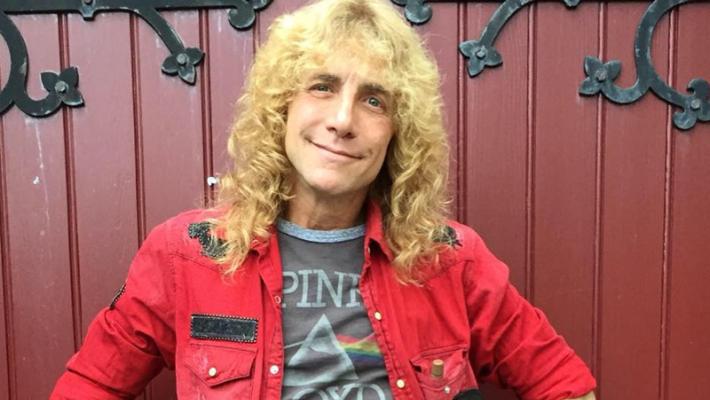 Pugnalato allo stomaco Adler, ex Guns N' Roses