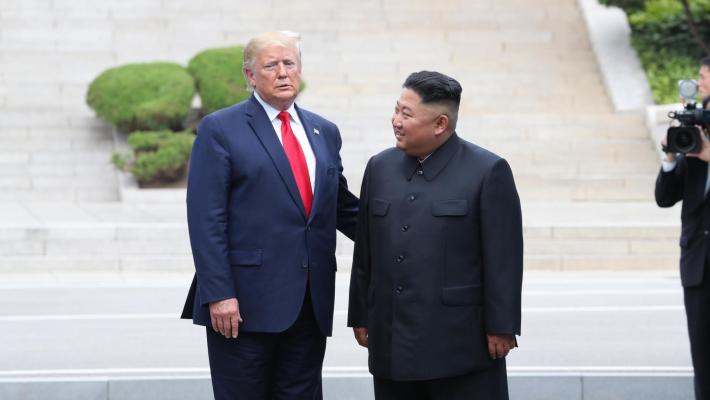 Trump è il primo presidente Usa ad entrare in Corea del Nord