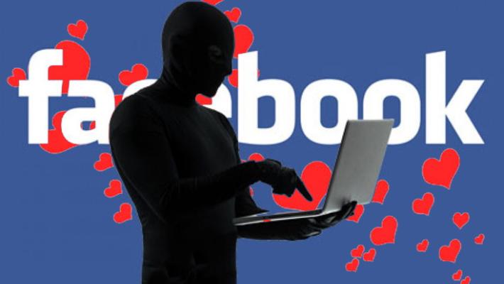 Falsa donna innamorata su Facebook, tre arresti