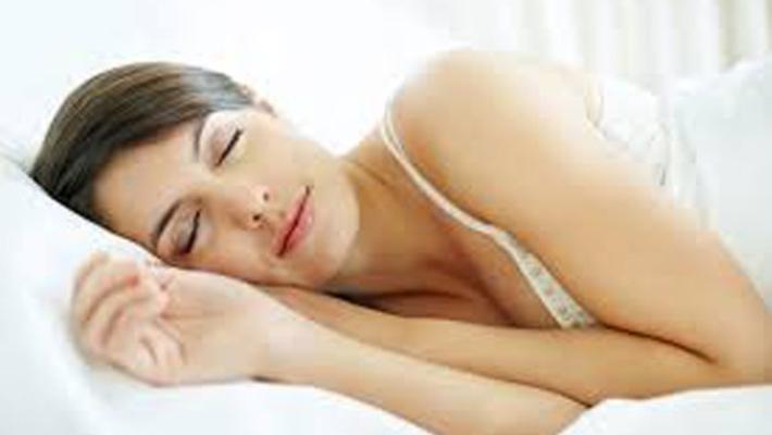 Per invecchiare bene servono almeno 7 ore di sonno