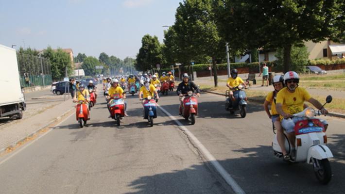 Vespe e performance in memoria di Silvia Mantovani