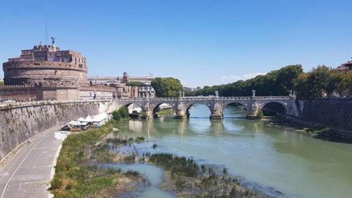 Trovato nel Tevere  il corpo di un neonato