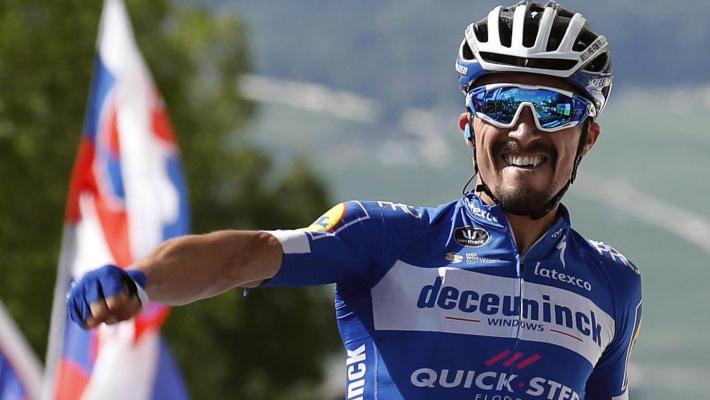 Alaphilippe vince a Epernay e indossa la maglia gialla