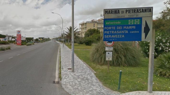 Malore in piscina a Marina di Pietrasanta: grave una bambina