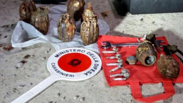 Otto bombe a mano lungo l'Enza