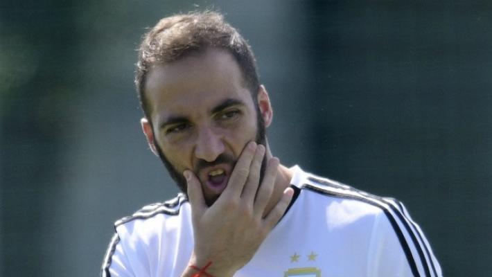 Roma, primo contatto con Higuain