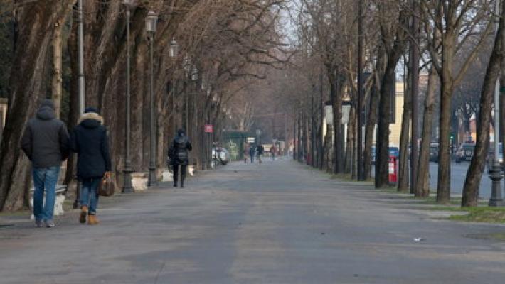 I residenti: «Parcheggio sullo Stradone»