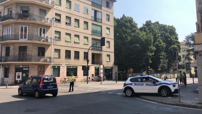 Due donne investite da un'auto all'incrocio tra via Venezia e via Trento