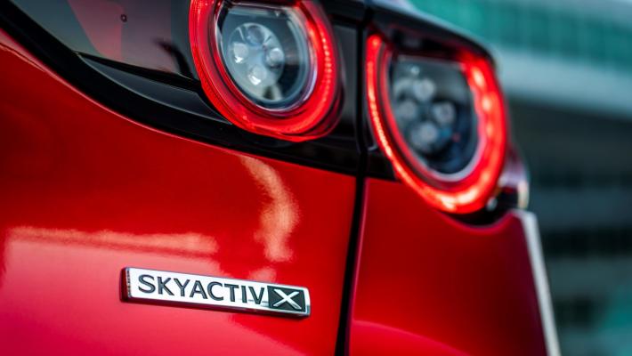 Mazda Skyactiv-X, il motore a benzina che va come un diesel