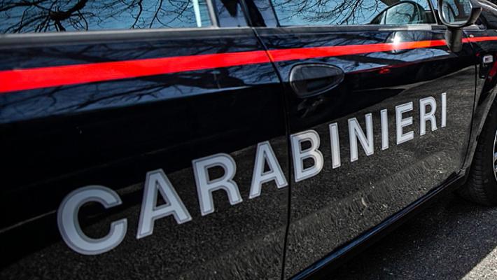 Corcagnano: minacciava la figlia con una pistola,  arrestato dai carabinieri 