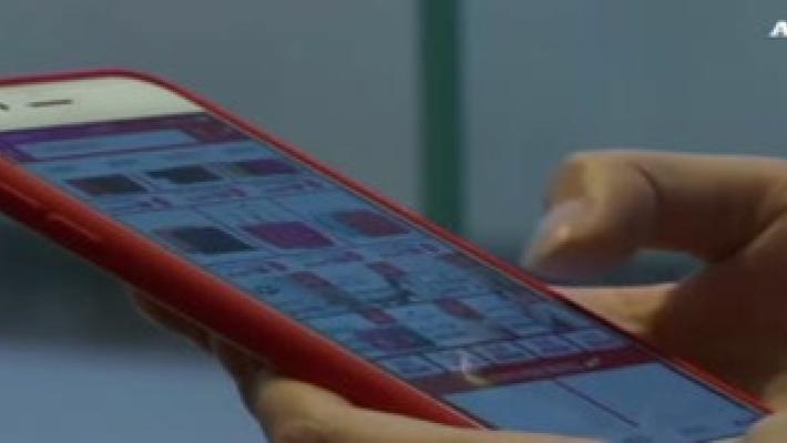 Shopping è online, negozi di abbigliamento in crisi