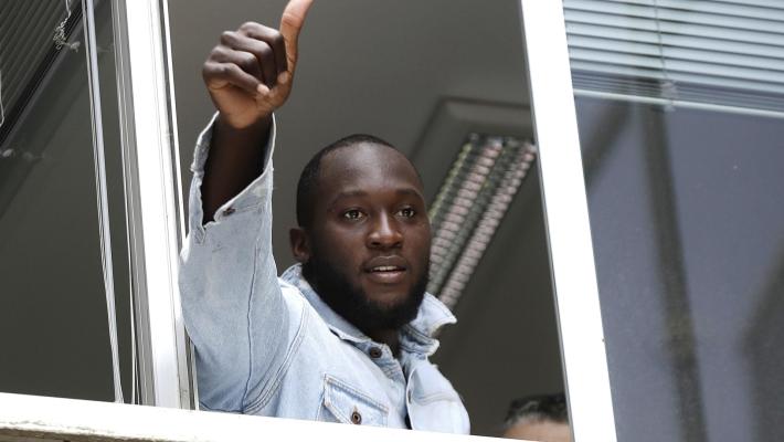 Lukaku conferma: "Domani sarò a Roma per firmare". Ma la società no conferma