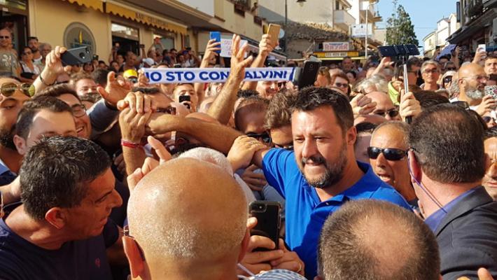 Salvini: Spero che Pd e 5S non la tirino in lungo