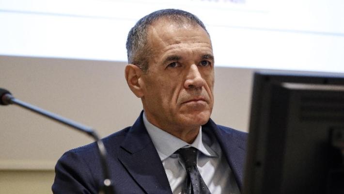 Incarico accademico in Cattolica per Cottarelli (Pd) che si dimette da senatore: "A disagio nel Pd della Schlein"