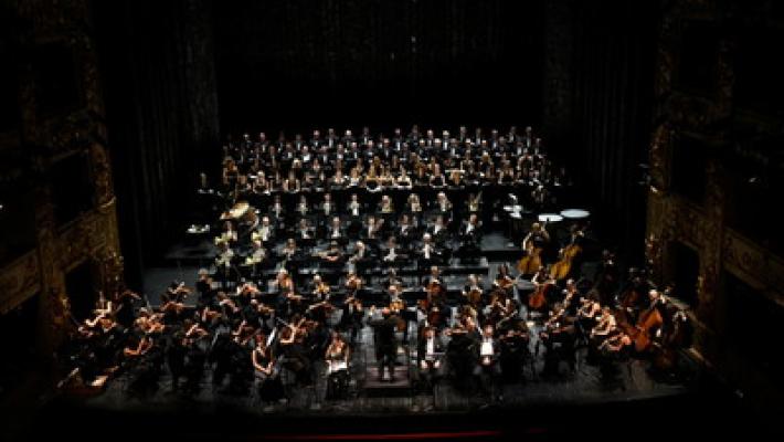 Applausi per il Requiem