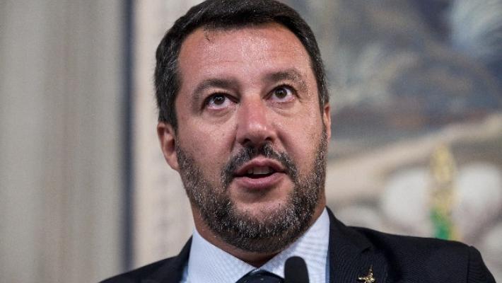 Salvini: '60 milioni di italiani ostaggio di 100 parlamentari'