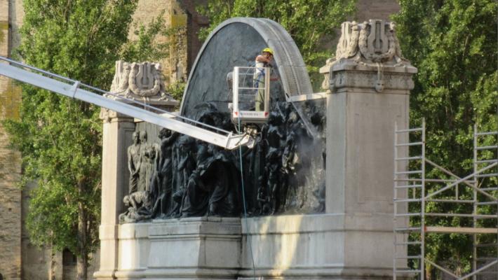 Giuseppe Verdi «lavato»… e stirato