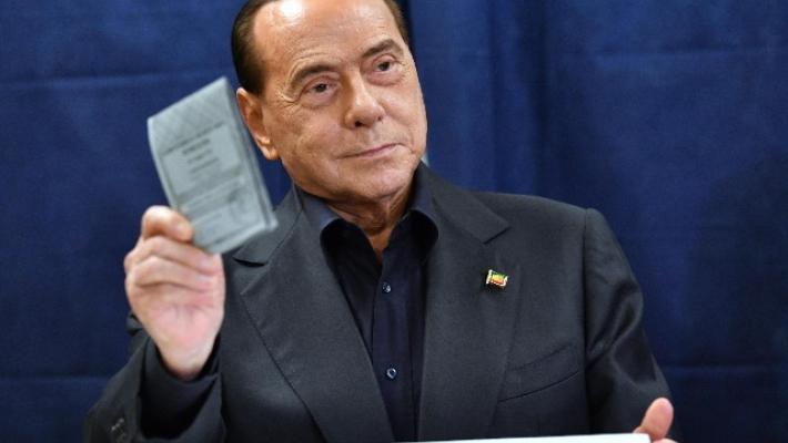 Il Cavaliere non soccorre il Dioscuro disarcionato