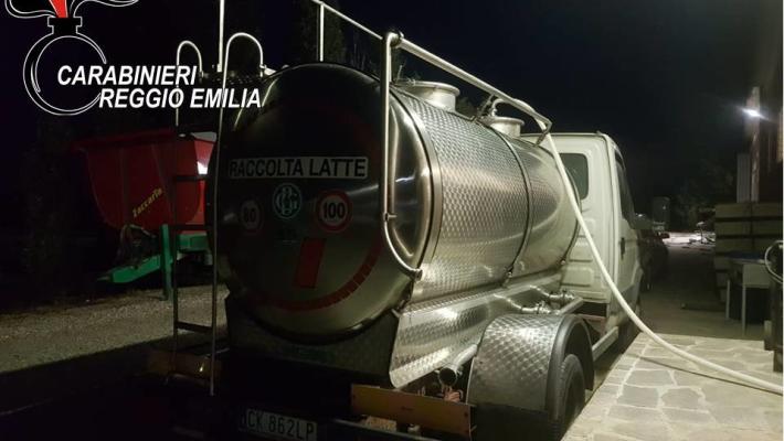 L'auto è in panne e lui ruba il furgone del latte: arrestato dai carabinieri.