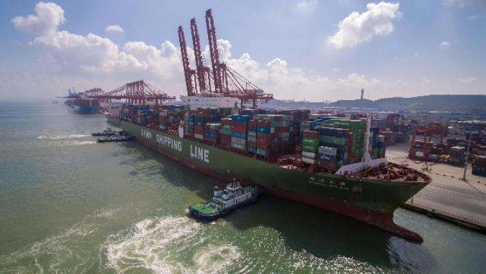 Trump rinvia di 15 giorni l'aumento  dei dazi alla Cina