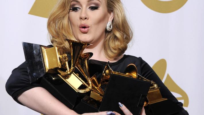Adele chiede il divorzio dal marito