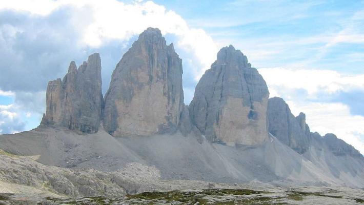 Settantenne danese cade dal sentiero sulle Tre Cime di Lavaredo e perde la vita