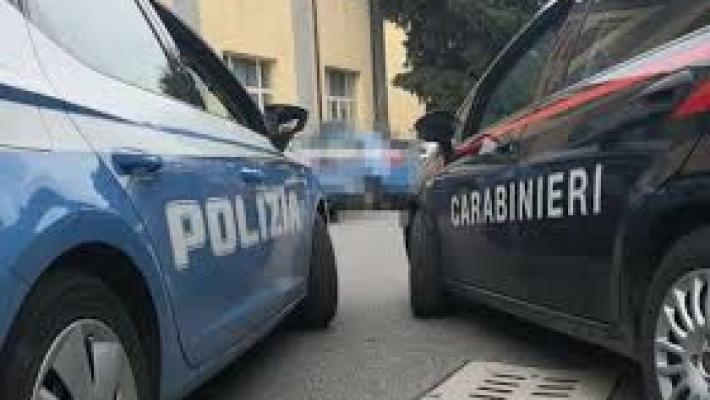 Anziano si uccide ferendo la badante che tentava di salvarlo