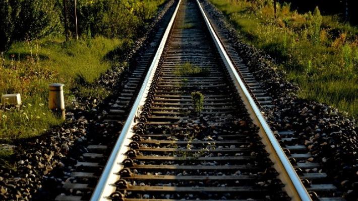Lavagna, cadavere sui binari, traffico sospeso