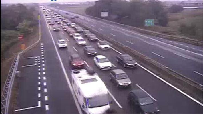 Traffico in A1,  camion ribaltato nella notte:  l'uscita per Parma rimasta chiusa per ore. Riaperta da poco