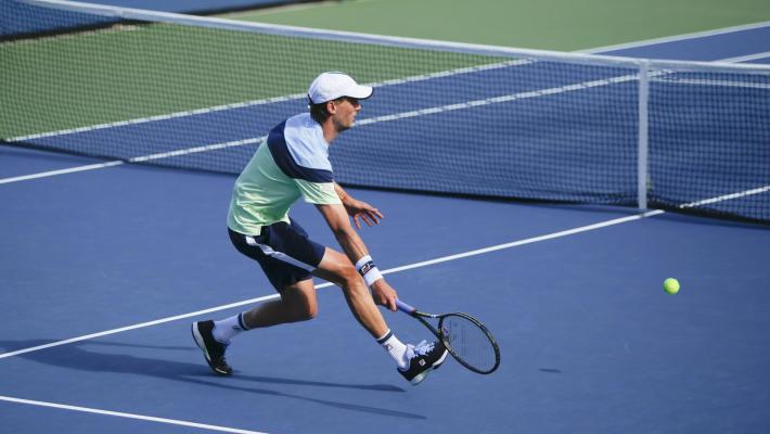 Seppi salva 5 match point e centra i quarti a Zhuhai