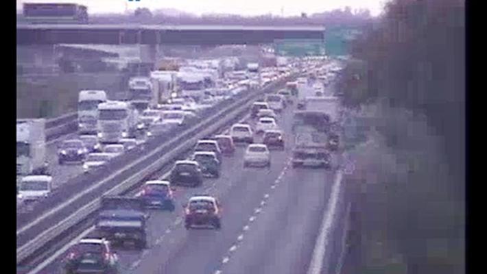 Incidente in A1 zona fiere: lunga coda verso Bologna