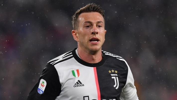 Juve, Bernardeschi stanco di aspettare
