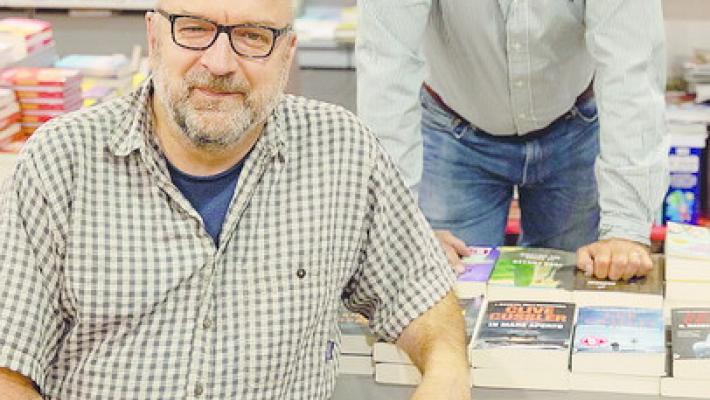 «Siamo certi, librerie  e   volumi cartacei  non moriranno mai»