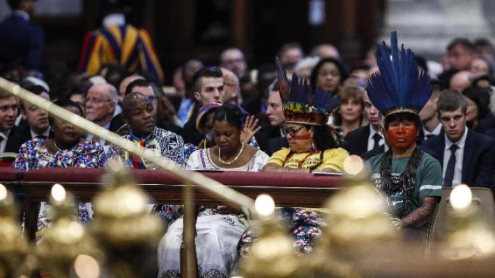 Papa Francesco: la Chiesa eviti nuovi colonialismi