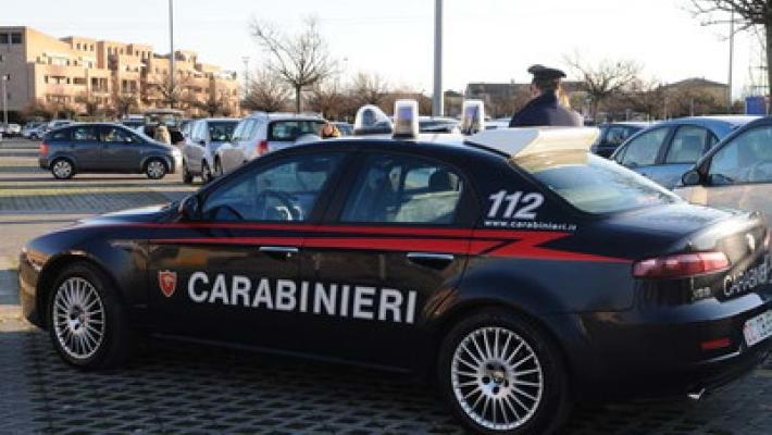 Stupra una 19enne in strada a Milano, arrestato