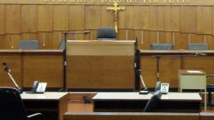 Killer è a Dubai, e processo non inizia