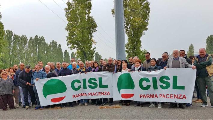 Delegazione Cisl di Parma alla assemblea nazionale a Milano