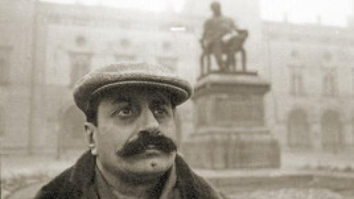 Esce domani un nuovo francobollo dedicato a  Guareschi. Ma non a Parma?